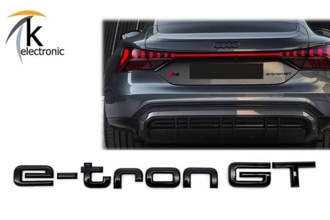 Audi e-tron GT Schriftzug schwarz hinten