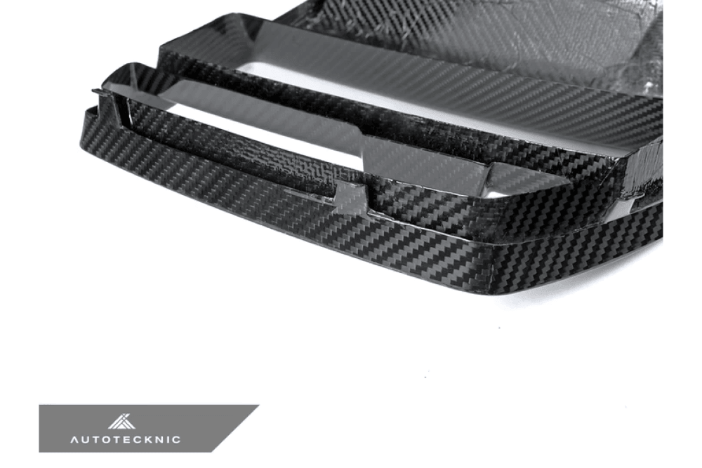 Autotecknic Trockencarbon Podium V1 Frontgrill für BMW G8X M3 ohne ACC