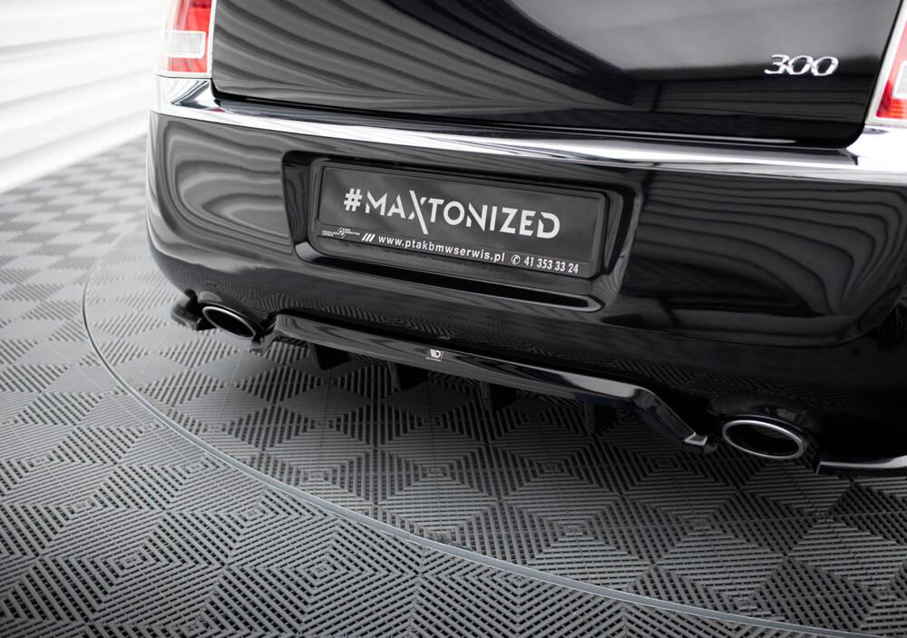 Zentraler Hinterer Splitter für Chrysler 300 MK2 von Maxton Design