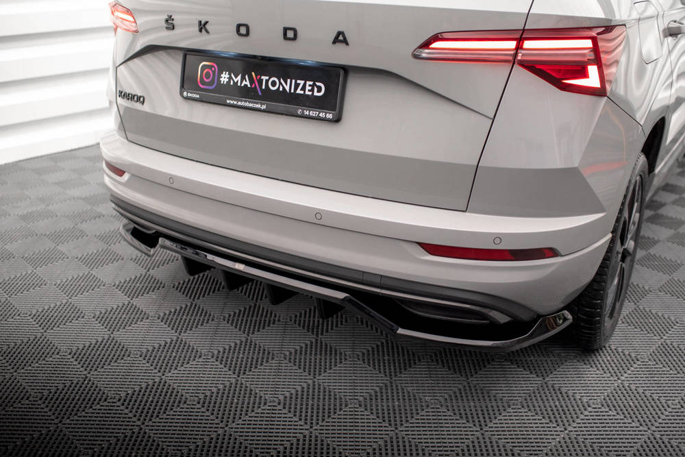 Zentraler Hinterer Splitter für Skoda Karoq Sportline NU7 Facelift von Maxton Design