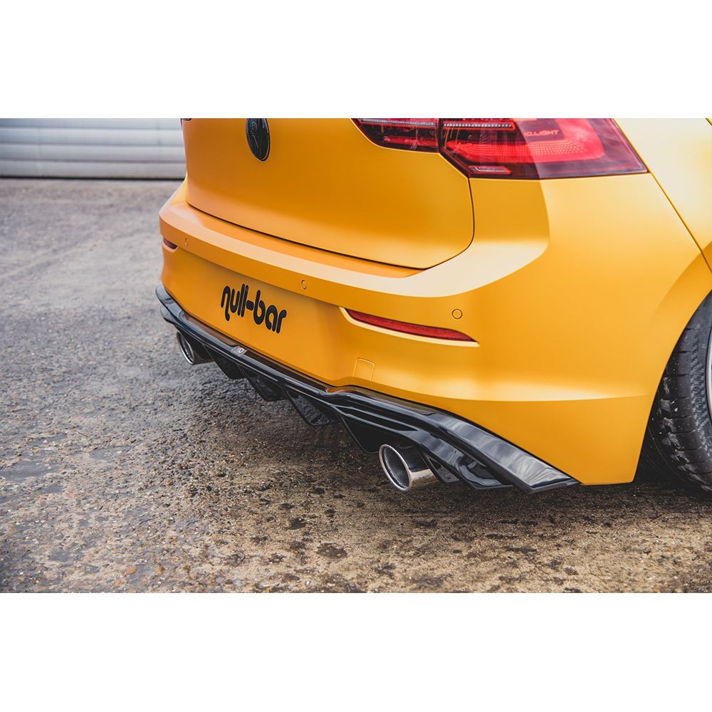 Diffusore posteriore in set con scarico per VW Golf 8 per il perfetto look GTI di Maxton Design