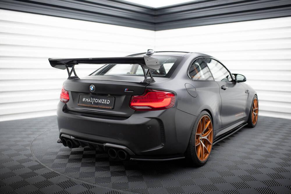 Carbon Heckspoiler mit Aufnahme außen für BMW M2 F87 von Maxton Design