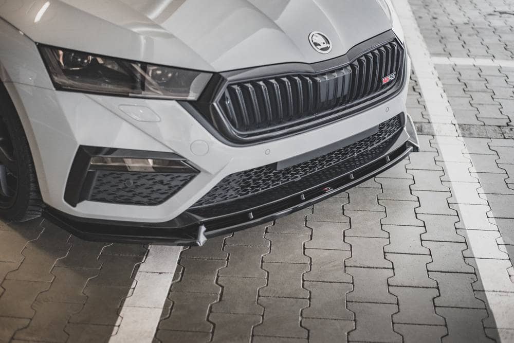 Front Diffusor / Front Splitter / Cup Schwert / Frontansatz V.1 für Skoda Octavia RS MK4 von Maxton Design