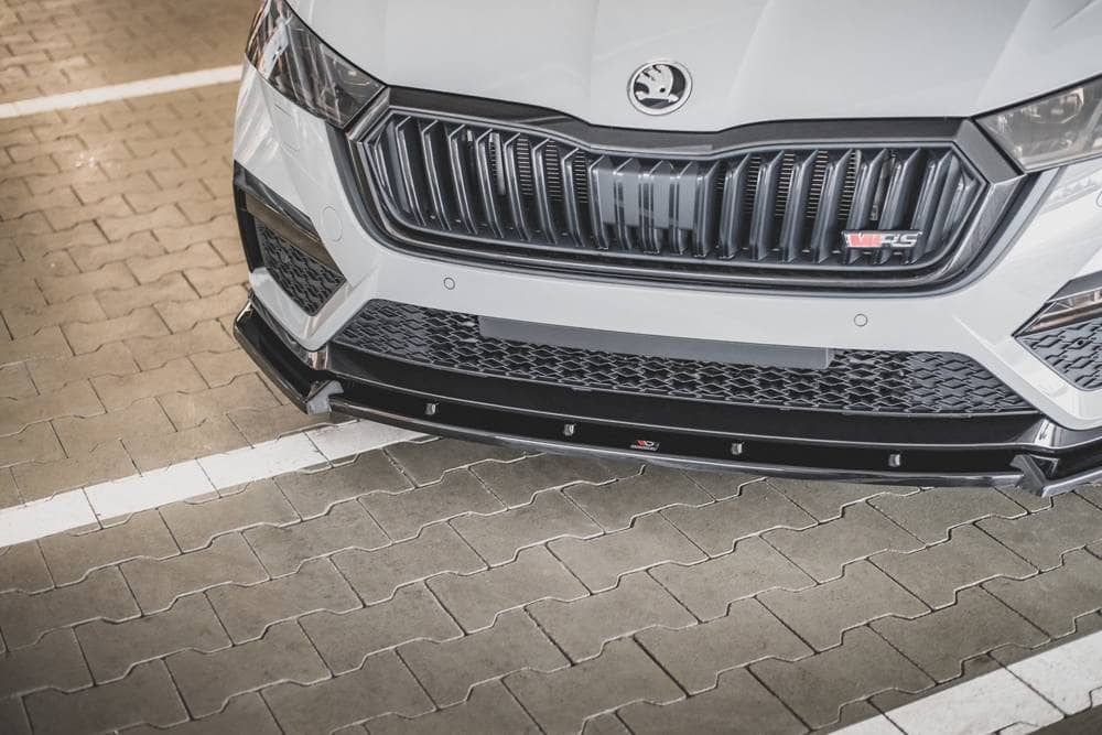 Front Diffusor / Front Splitter / Cup Schwert / Frontansatz V.1 für Skoda Octavia RS MK4 von Maxton Design