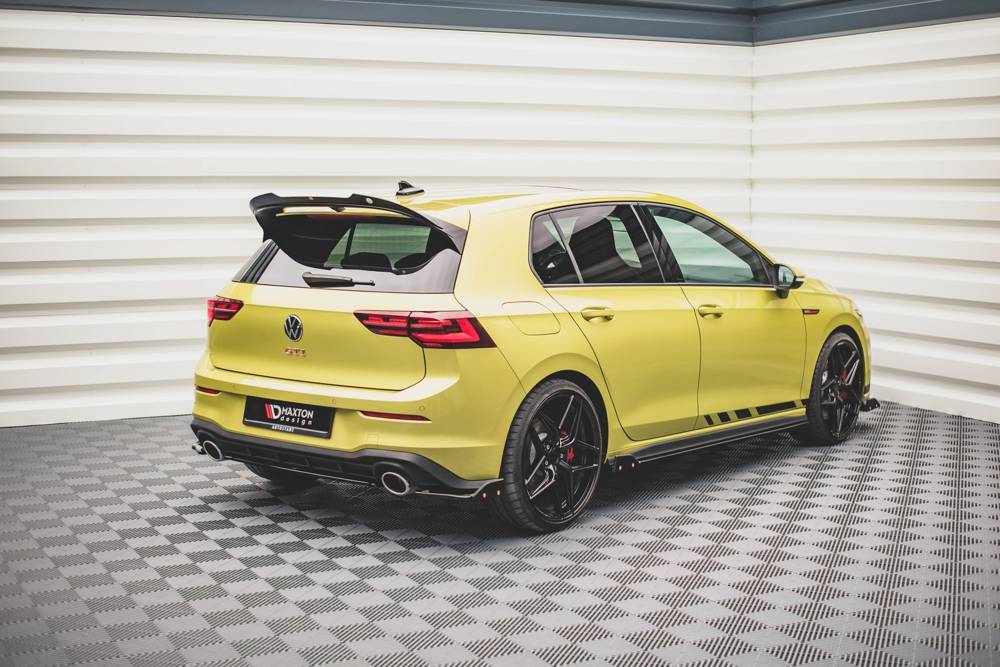 Seitliche Heck Diffusor Erweiterung V.1 mit Flaps für VW Golf 8 GTI Clubsport von Maxton Design