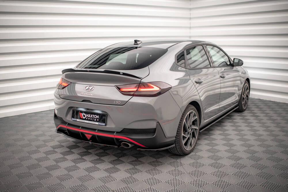 Seitliche Heck Diffusor Erweiterung für Hyundai i30 Fastback N-Line PDE Facelift von Maxton Design