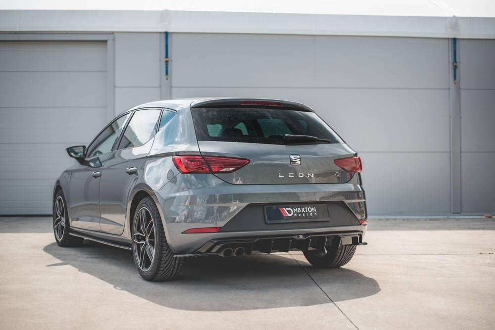 Seitliche Heck Diffusor Erweiterung für Seat Leon Mk3 FR Facelift von Maxton Design