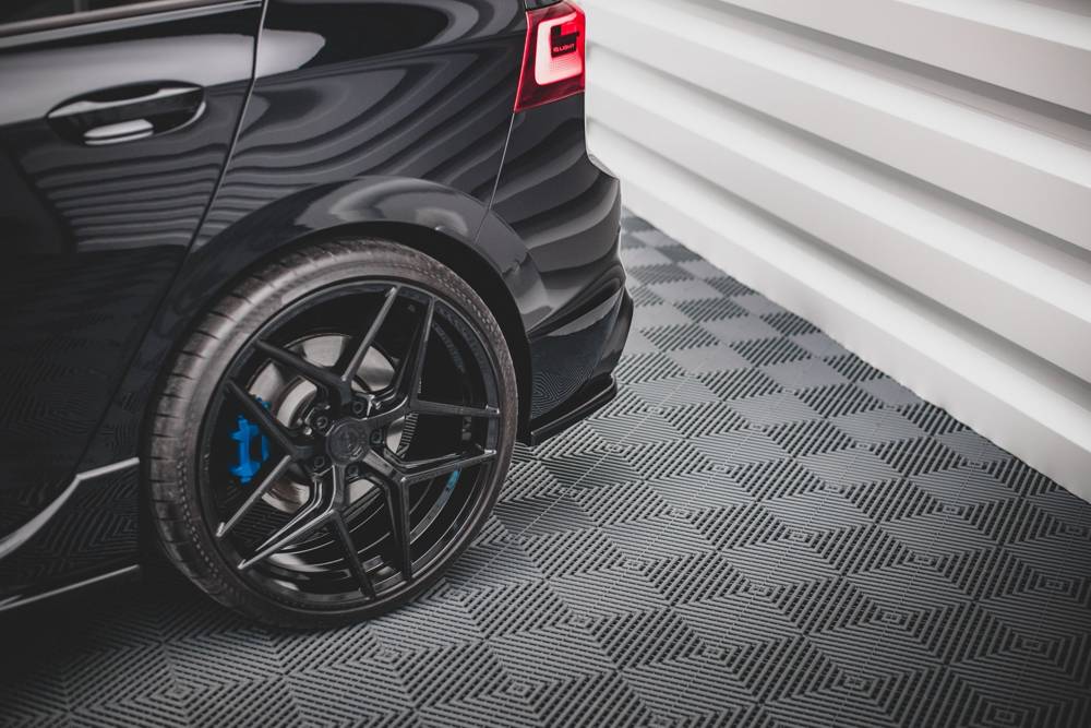 Seitliche Heck Diffusor Erweiterung V.1 für VW Golf 8 R von Maxton Design