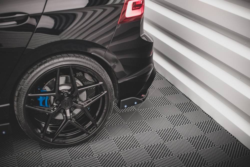 Seitliche Heck Diffusor Erweiterung V.2 mit Flaps für VW Golf 8 R von Maxton Design