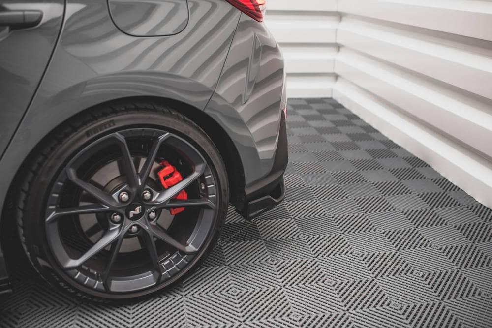 Seitliche Heck Diffusor Erweiterung V.3 für Hyundai I30 N MK3 Facelift Hatchback von Maxton Design