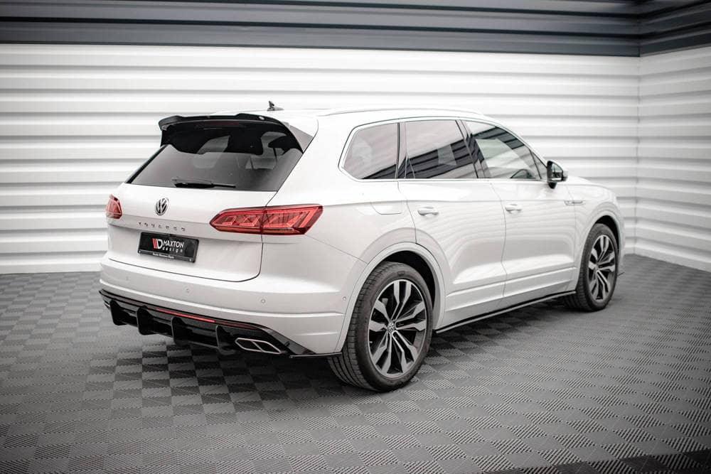 Seitliche Heck Diffusor Erweiterung für VW Touareg CR R-Line von Maxton Design