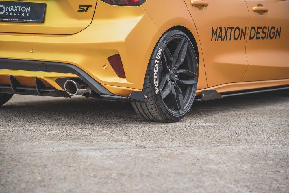 Seitliche Heck Diffusor Erweiterung Racing mit Flaps für Ford Focus ST MK4 von Maxton Design