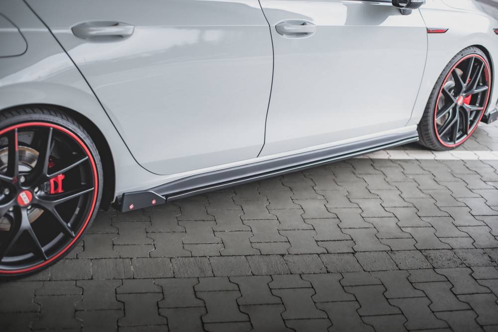 Seitenschweller Erweiterung V.2 mit Flaps für VW Golf 8 R-Line von Maxton Design