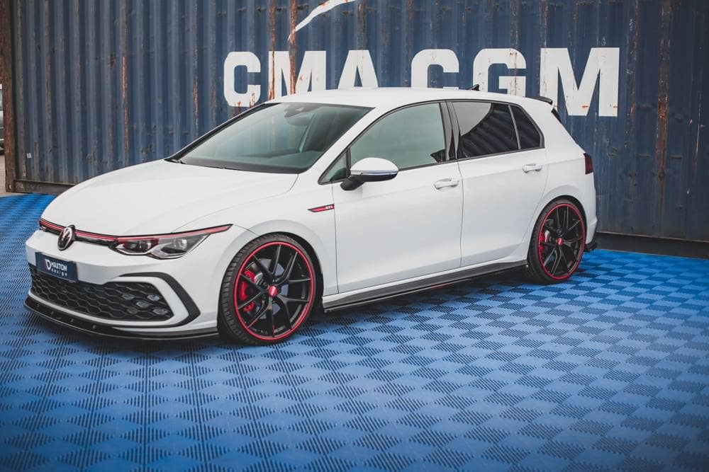 Estensione della gonna laterale per VW Golf 8 GTI di Maxton Design