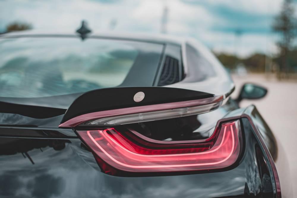 Spoiler Cap Paket für BMW i8 von Maxton Design