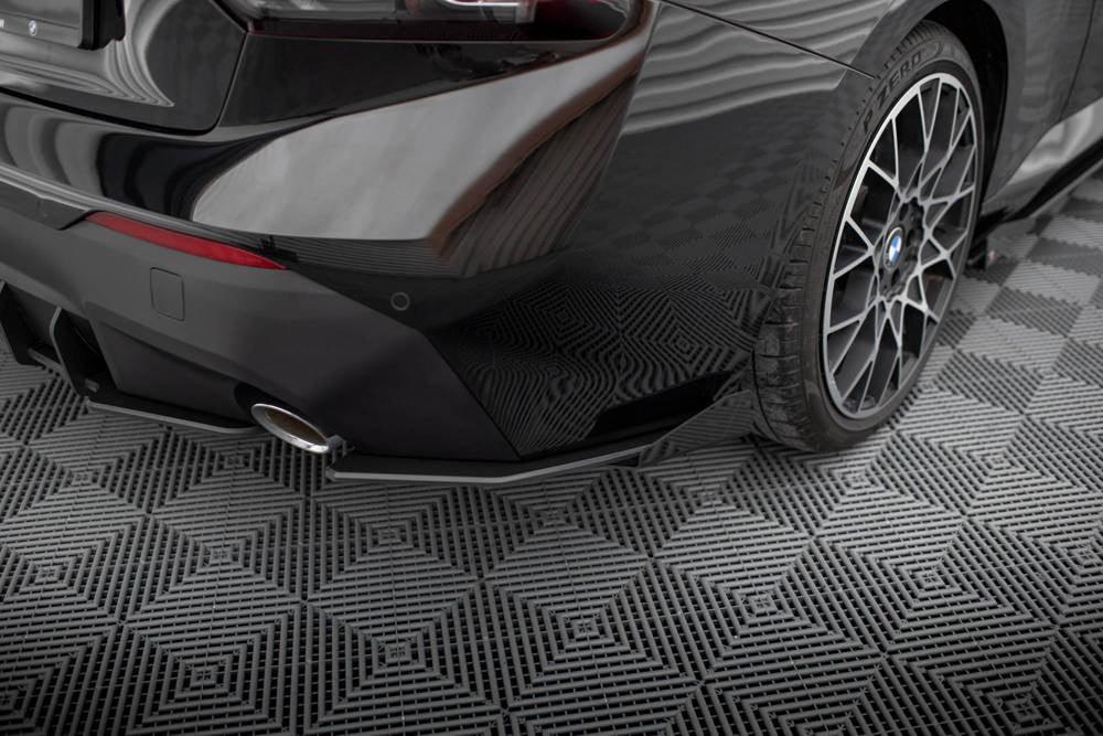 Seitliche Heck Diffusor Erweiterung Street Pro + Flaps für BMW 2 Coupe G42 von Maxton Design