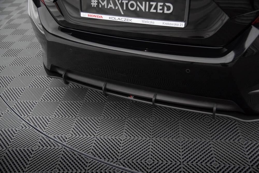 Heckdiffusor Street Pro mit Flaps für Honda Civic X von Maxton Design