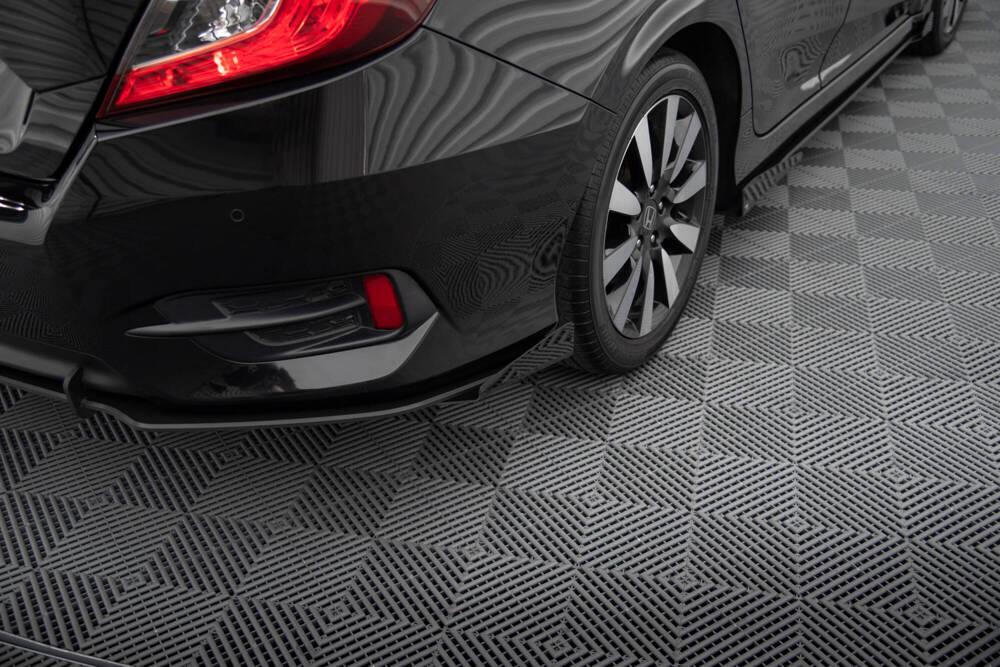 Heckdiffusor Street Pro mit Flaps für Honda Civic X von Maxton Design