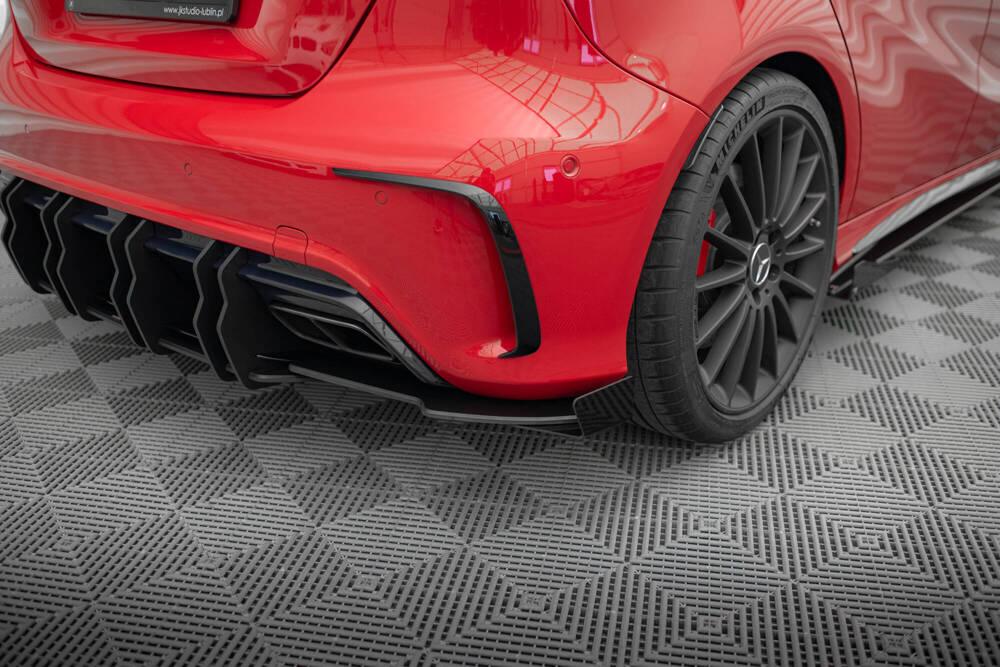 Seitliche Heck Diffusor Erweiterung Street Pro mit Flaps für Mercedes-Benz A45 AMG Aero W176 von Maxton Design