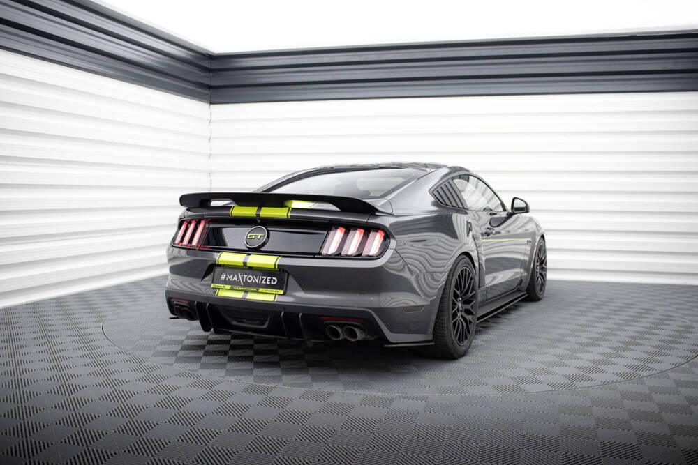 Seitliche Heck Diffusor Erweiterung Street Pro für Ford Mustang GT MK6 von Maxton Design