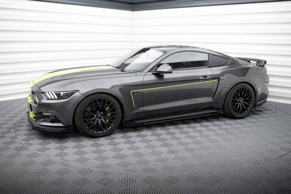 Seitenschweller Erweiterung Street Pro mit Flaps für Ford Mustang GT MK6 von Maxton Design