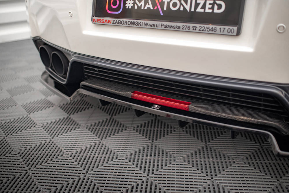 Zentraler Hinterer Splitter mit Flaps für Nissan GTR R35 Facelift von Maxton Design