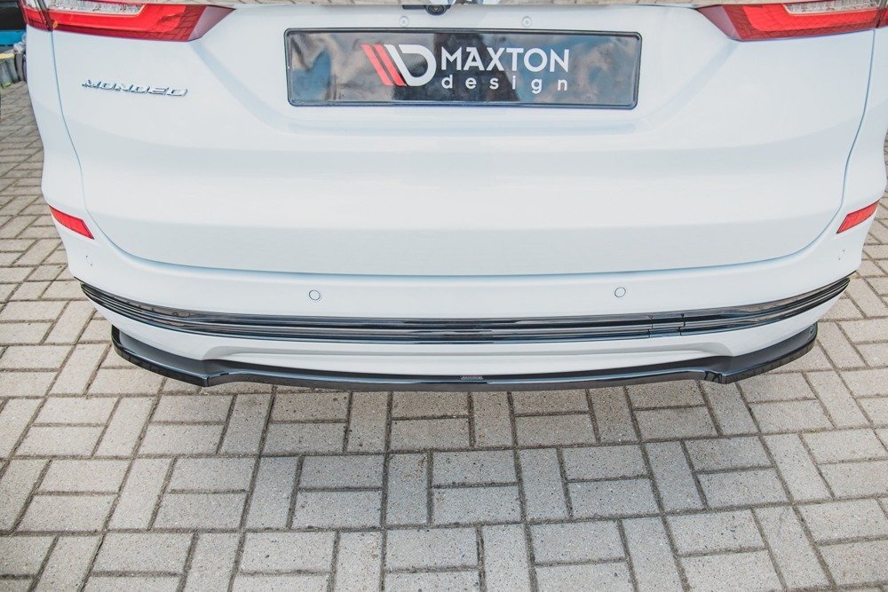 Zentraler Hinterer Splitter für Ford Mondeo Kombi Platinium MK5 Facelift von Maxton Design