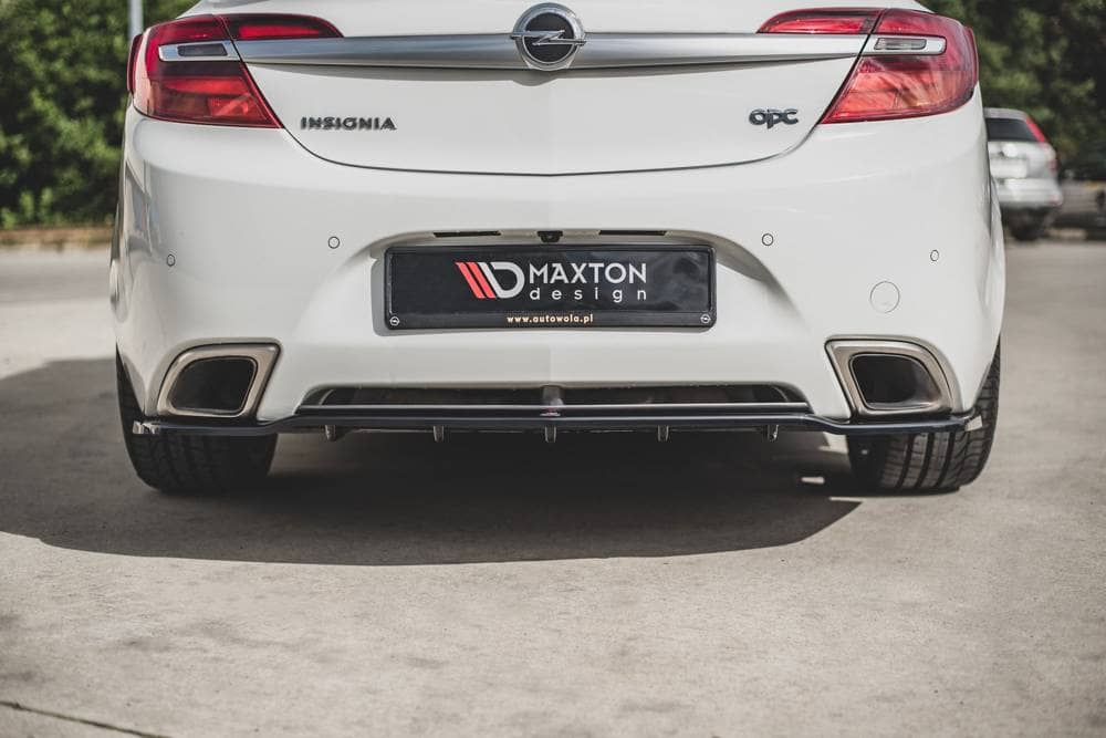 Zentraler hinterer Splitter mit vertikalen Flaps für Opel Insigina A OPC Facelift von Maxton Design