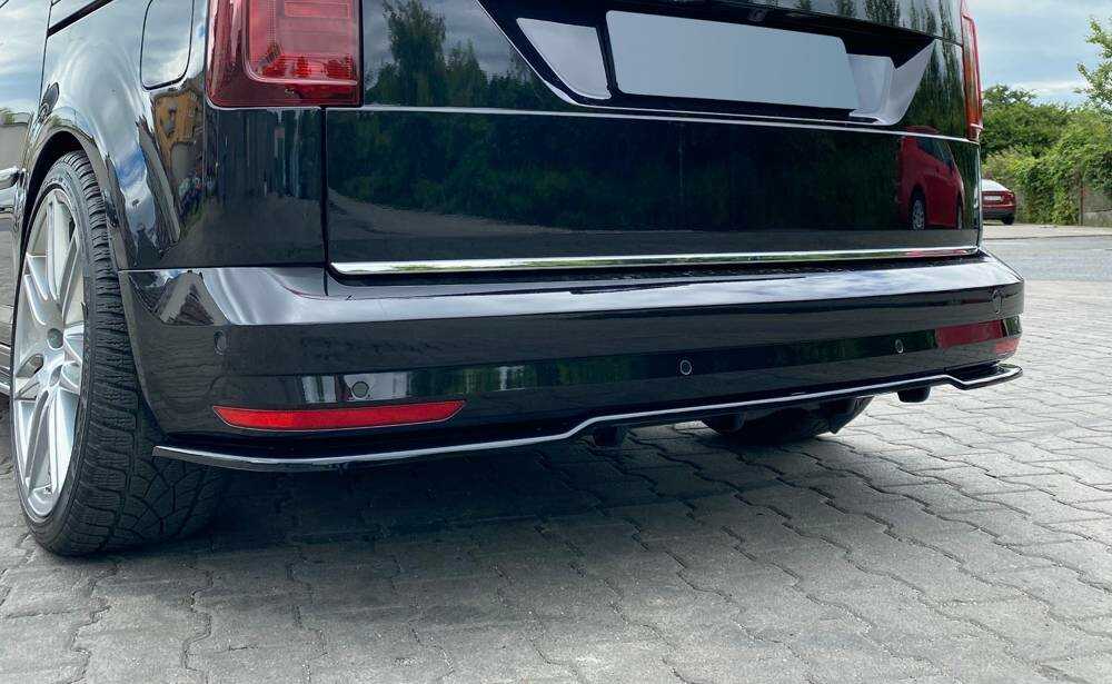 Zentraler hinterer Splitter mit Vertikalen Flaps für VW Caddy SA von Maxton Design