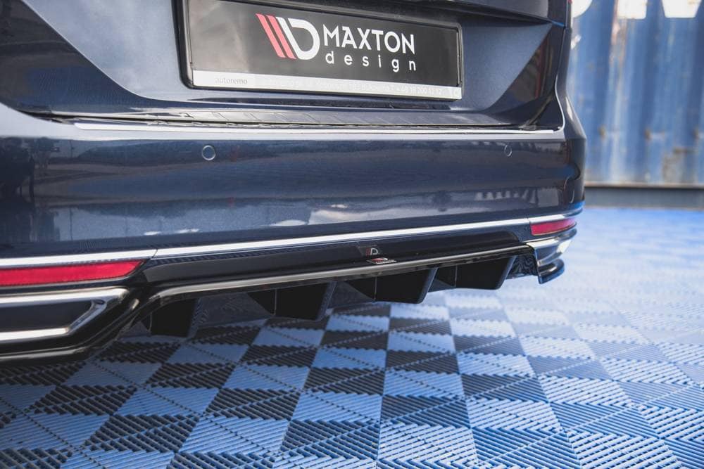 Zentraler hinterer Splitter mit Vertikalen Flaps für VW Passat B8 von Maxton Design