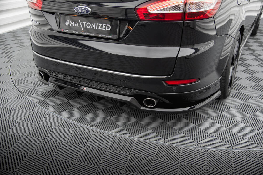 Zentraler Hinterer Splitter für Ford Mondeo ST-Line MK4 Facelift von Maxton Design