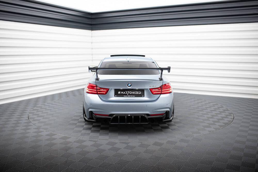 Carbon Heckspoiler mit Aufnahme Innen für BMW M4 F82 von Maxton Design