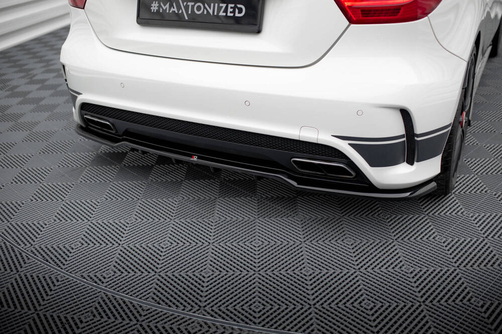 Zentraler Hinterer Splitter für Mercedes-Benz A45 AMG W176 von Maxton Design