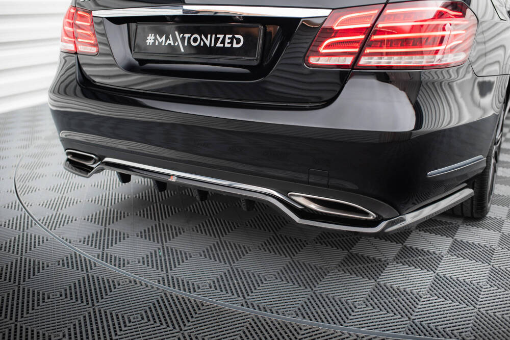 Zentraler Hinterer Splitter für Mercedes E-Klasse W212 Facelift von Maxton Design