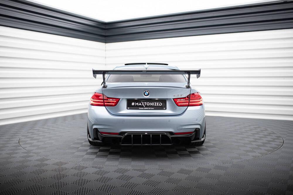 Carbon Heckspoiler mit Aufnahme Innen für BMW M4 F82 von Maxton Design