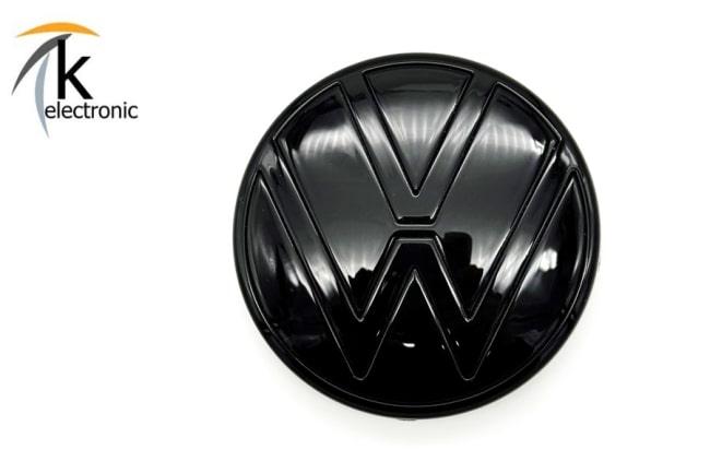 VW Passat B9 schwarzes Emblem hinten